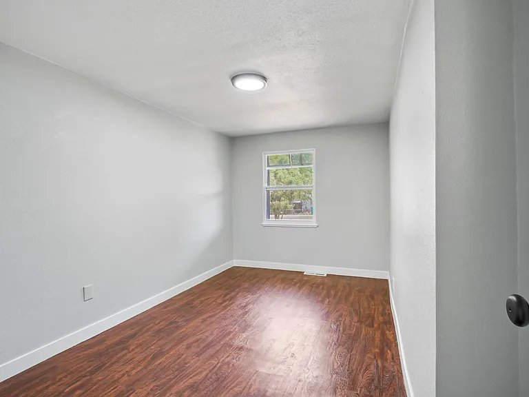 6725 Irving St — Photo 13