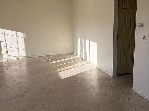 2nd image of 12030 Pine St #5