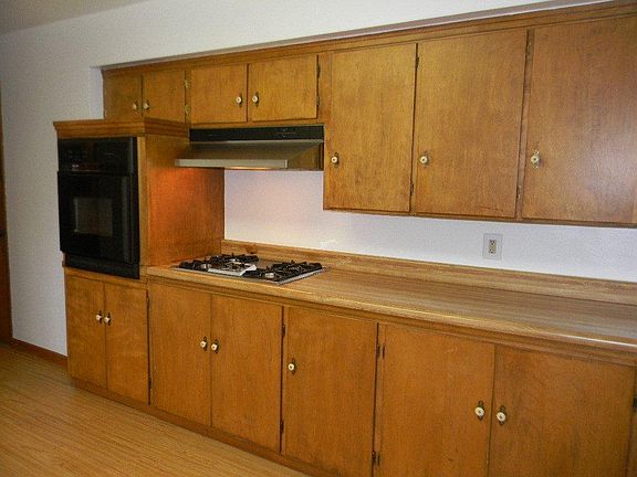 3rd image of 1580 E Whidbey Ave