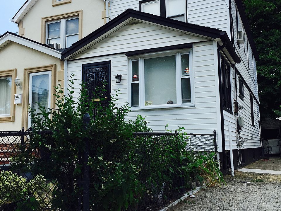 1st image of 11814 202nd St