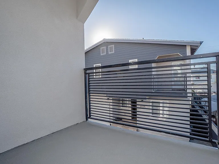 3913 Brighton Ave — Photo 32