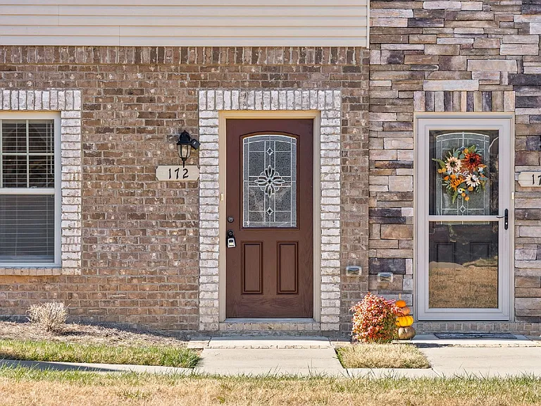 172 Dundee Dr — Photo 4