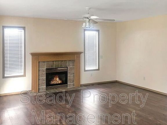 4th image of 2928 12th Street Pl SW