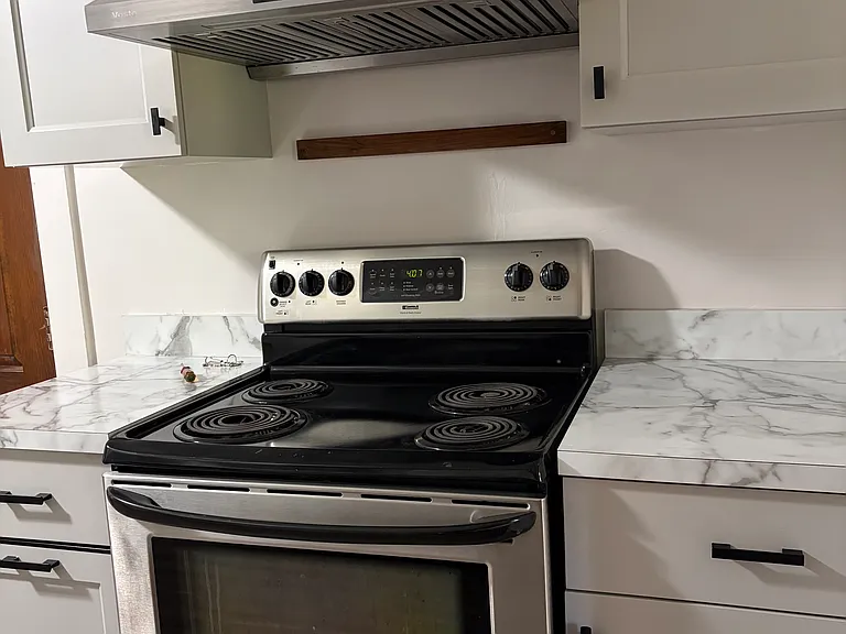 1231 E Burleigh St — Photo 8