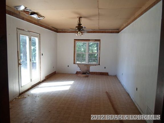 5th image of 22 Old Oak Bend Dr