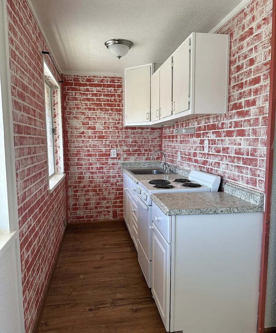 1 bed, 1.0 bath, 362 sqft, $1,200 — Photo 3