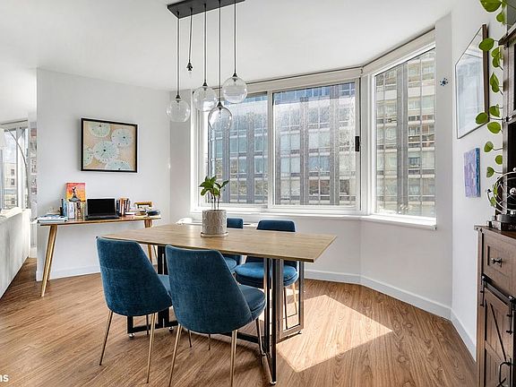 3rd image of 201 W 72nd St APT 12A