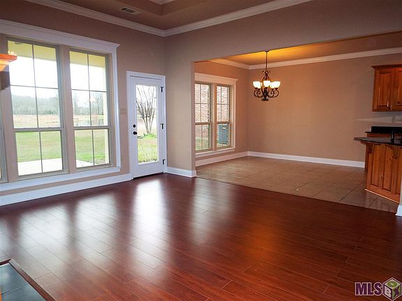 2nd image of 9322 Highland Oaks Ave