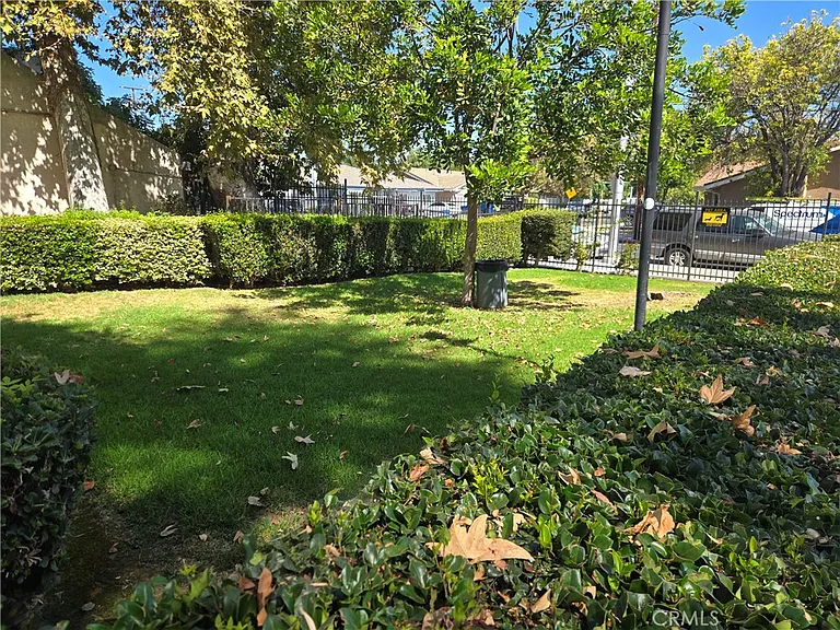 7641 Reseda Blvd #120 — Photo 2