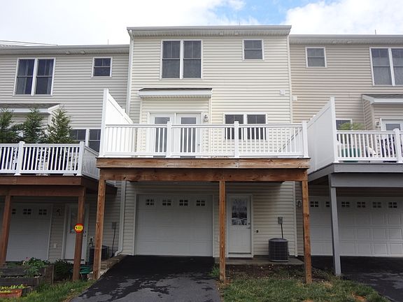 2nd image of 376 Blue Stone Hills Dr