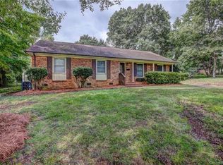 1439 Kings Ct, Gastonia, NC 28054