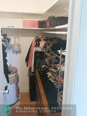 4th image of 627 NE 17th Way APT 1