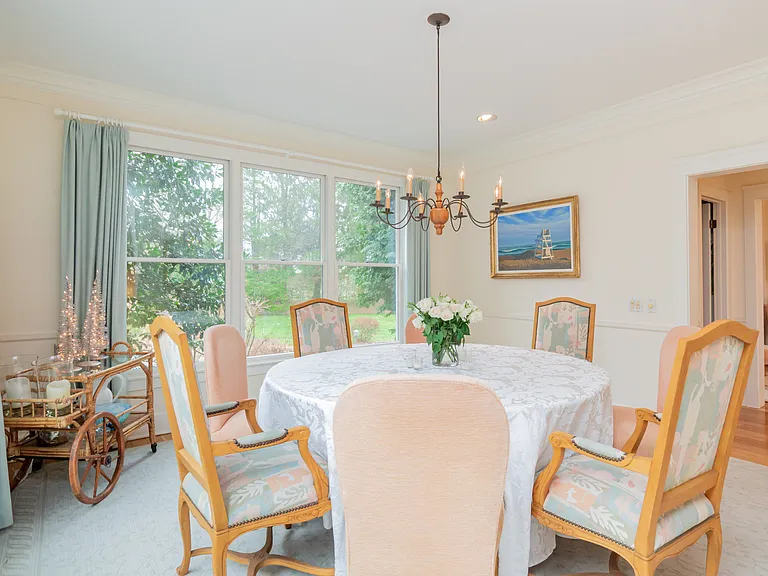 72 Bridgefield Rd — Photo 9