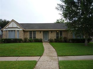 15023 Pleasant Valley Rd, Houston, TX 77062