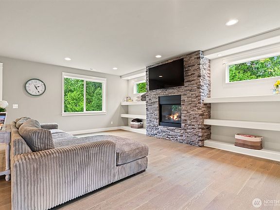 3rd image of 10103 52nd Street SE