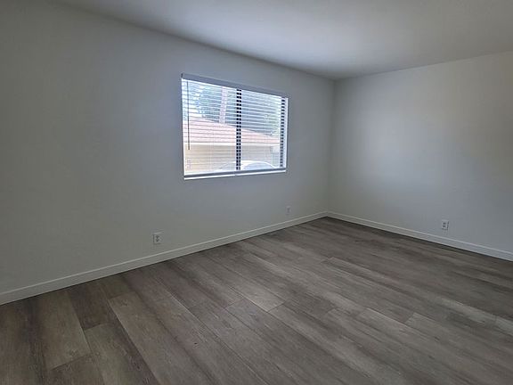 5th image of 1161 Johnson Dr APT L