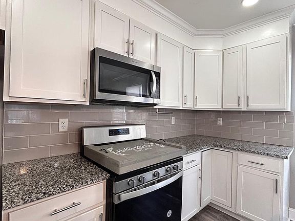 3rd image of 4207 Arizona Ave