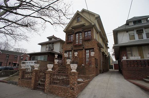 1st image of 1605 Avenue P