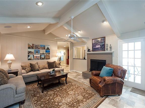 4th image of 1613 Churchill Dr