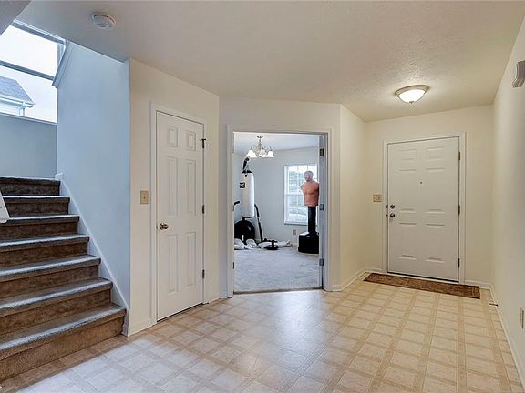 3rd image of 11622 Rosswood Dr