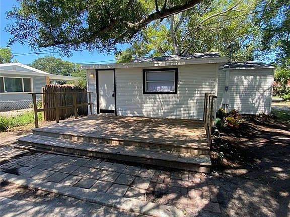 4th image of 5505R 33rd St N