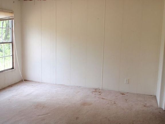 5th image of 106 Deer Haven Dr
