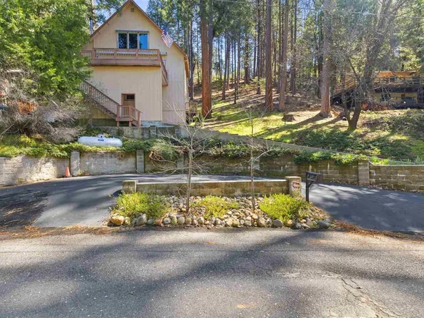 22437 Robin Hood Dr, Twain Harte, CA 95383