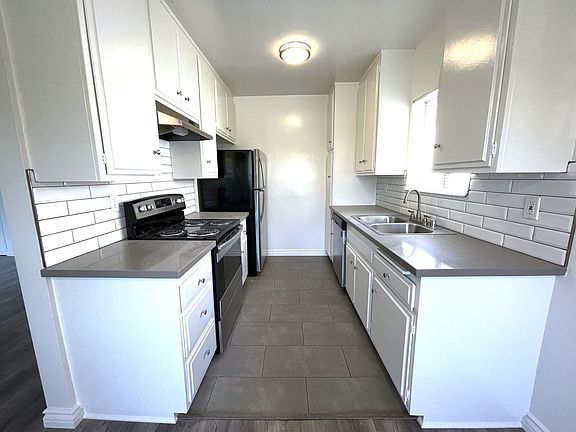 4th image of 10914 Rose Ave APT 5