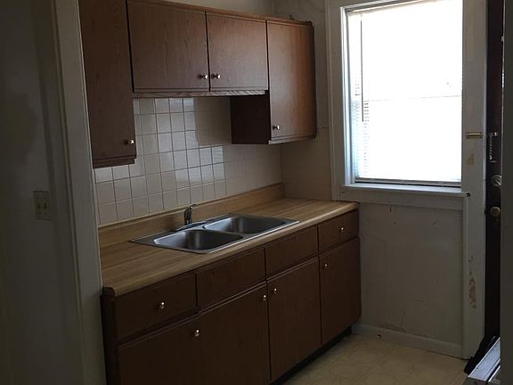 5th image of 1000 Kenmore Ave APT 3