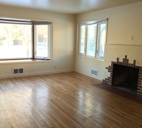 5th image of 541 Woodworth Ave