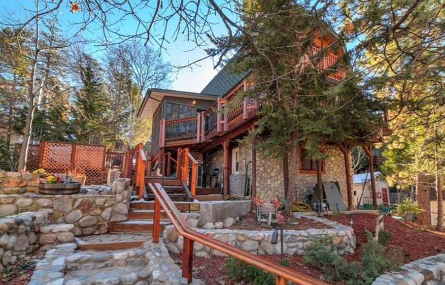 1st image of 1345 Manzanita Way