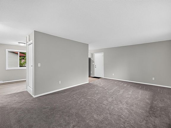2nd image of 1014 9th Ave SW
