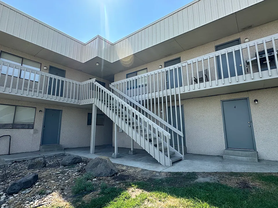 1300 Logan St #35