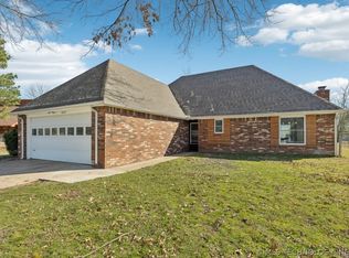 2602 S 27th St, Muskogee, OK 74401