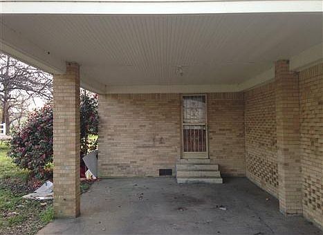 1st image of 111 E Wood Ave