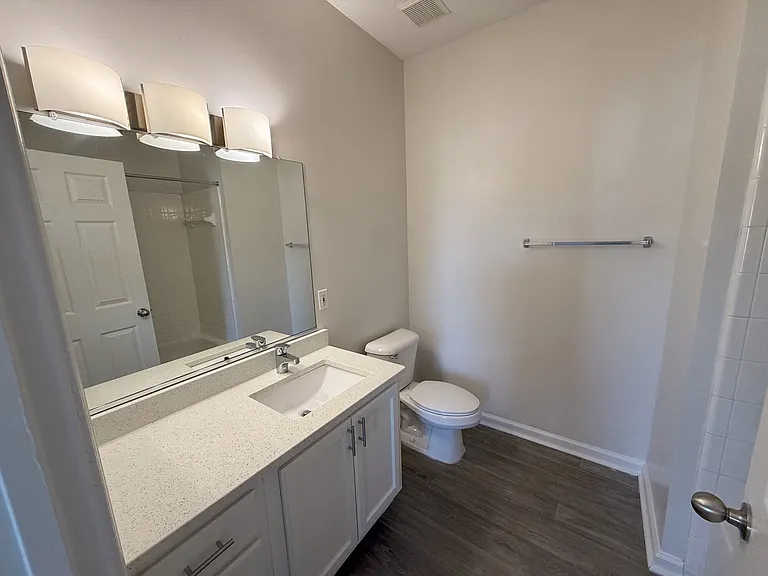 Magnolia Commons Vacant Apartment with Renovated Finishes from 2021