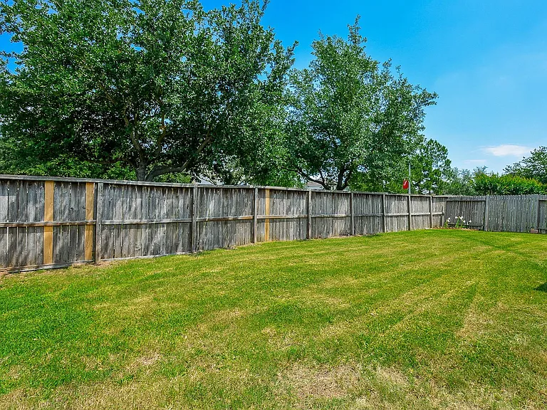 15318 Marlowe Grove Dr — Photo 30
