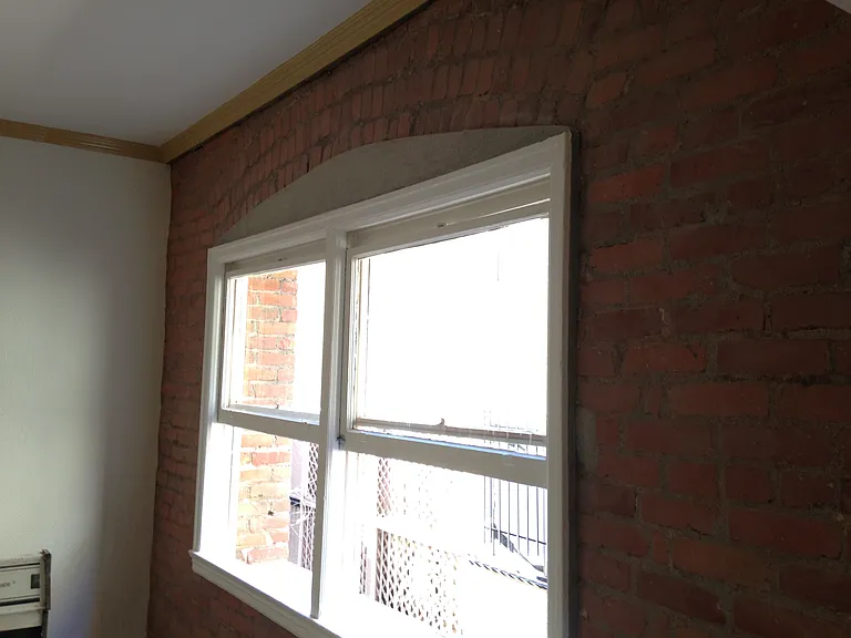 554 S Hobart Blvd #203 — Photo 10