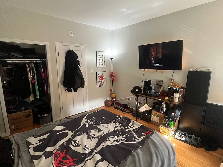712 Portland St — Photo 3