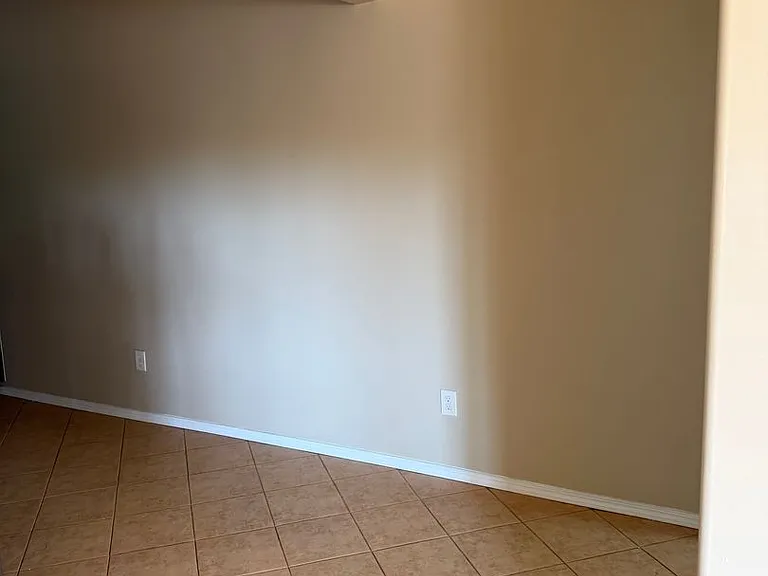 2071 Vista Del Mar Ave — Photo 14