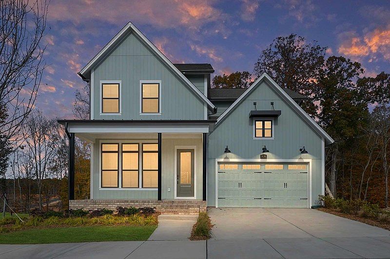 The Savannah - A Exterior