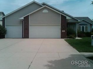 623 Bison Trl, North Sioux City, SD 57049