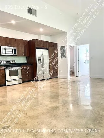 935 Euclid Ave #6 — Photo 4