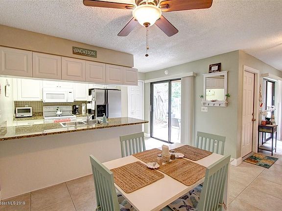 5th image of 8751 Oleander Ct #1