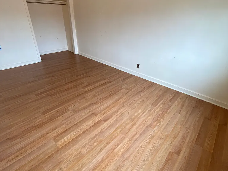 7130 Saul St #3 — Photo 12