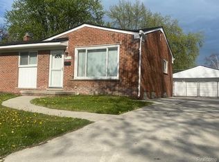 35712 Strathcona St, Clinton Township, MI 48035