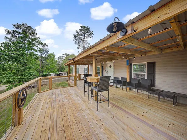 138 Woodpecker Dr, Brookeland, TX 75931