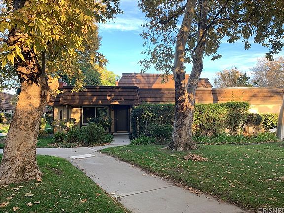 4th image of 10416 Larwin Ave