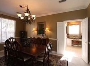 27 Summer Ct, Spring, TX 77381