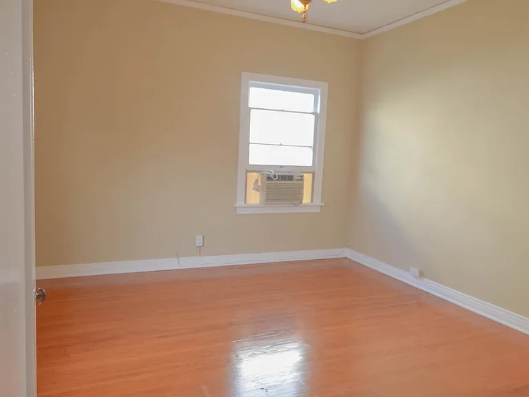 441 N Orange Grove Ave #1/2 — Photo 35